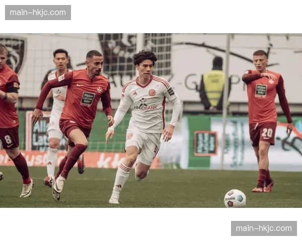 从降级区到安全区，达姆施塔特三月抢分策略：放弃控球，强化定位球